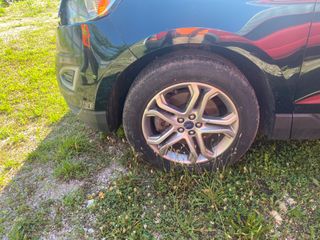 2016 Ford Edge Titanium - Exterior Front Center Image